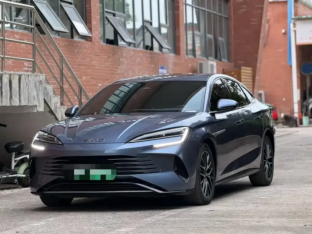 BYD Seal — фото 1