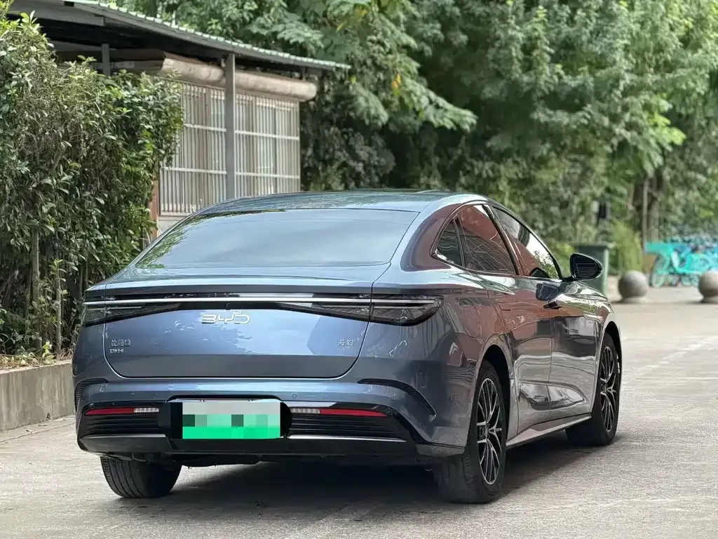 BYD Seal — фото 8