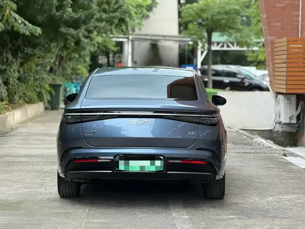 BYD Seal — фото 2