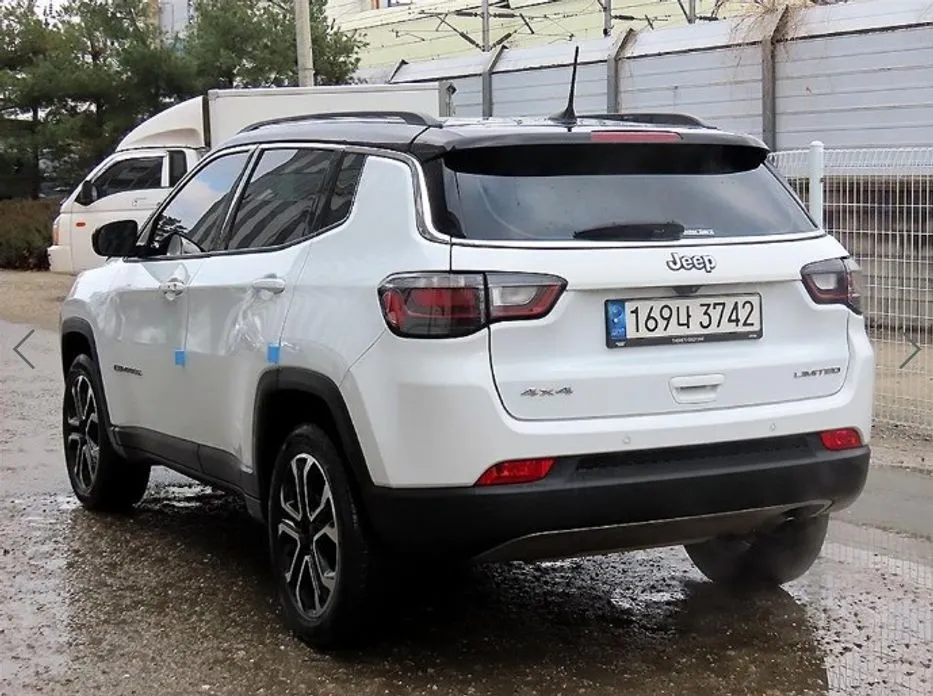Jeep Compass — фото 9