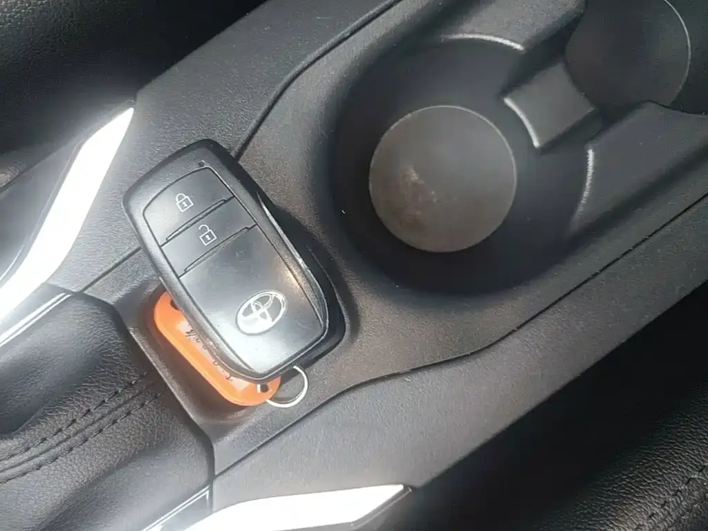 Toyota Corolla Cross — фото 4