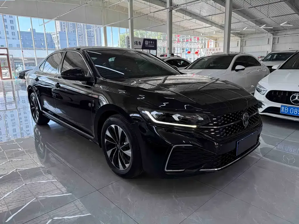 Volkswagen Passat — фото 2