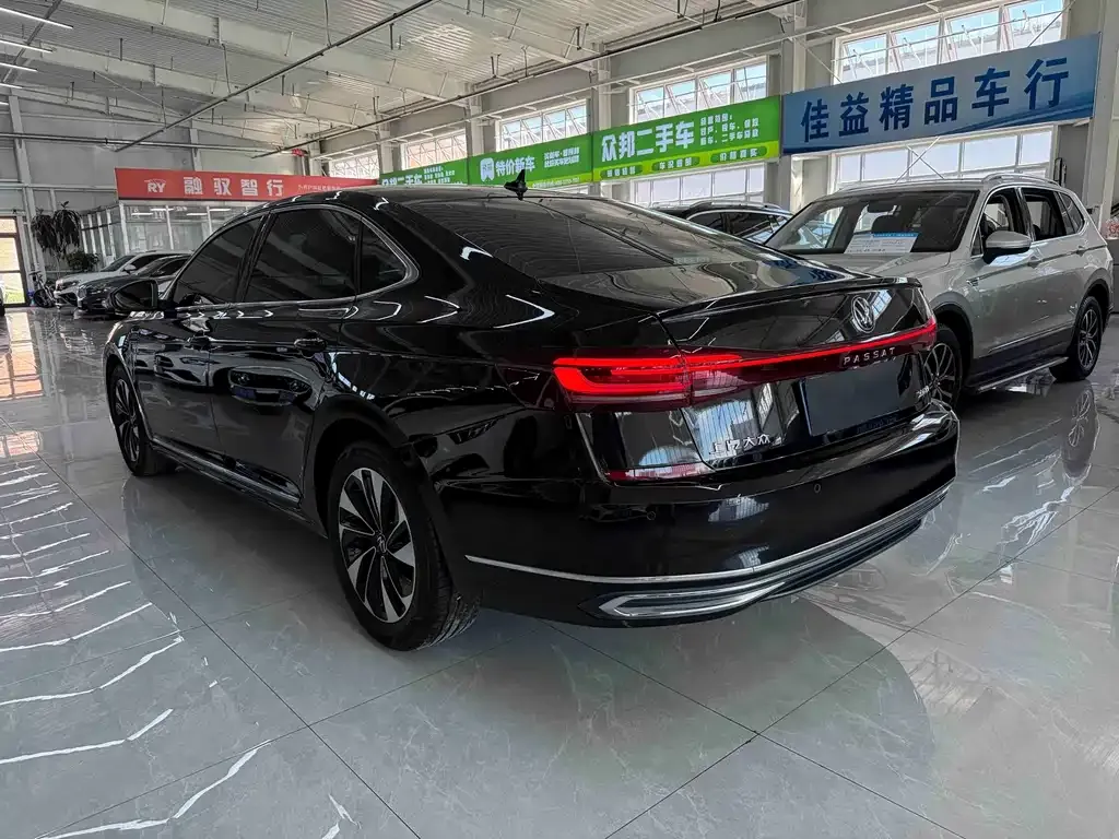 Volkswagen Passat — фото 5