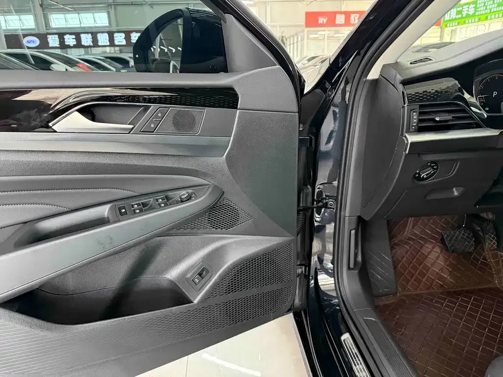 Volkswagen Passat — фото 9