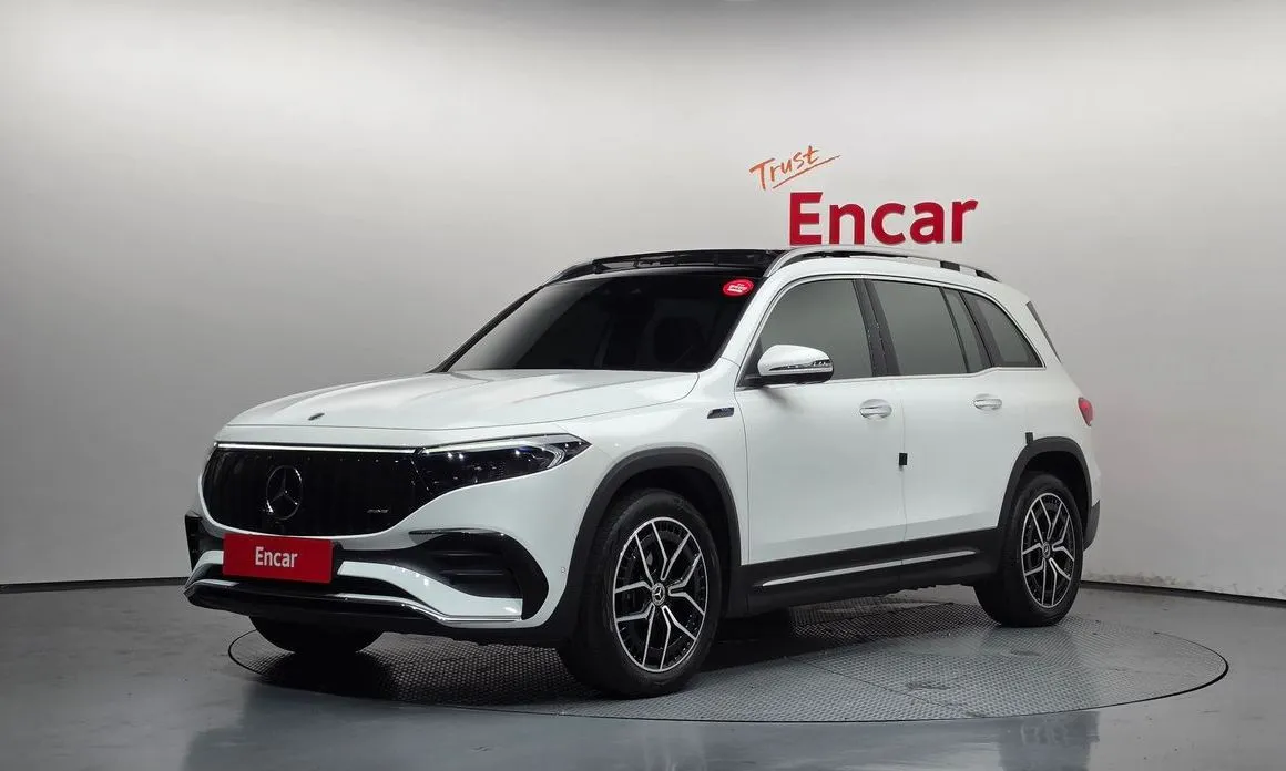 Mercedes-Benz EQB — фото 1