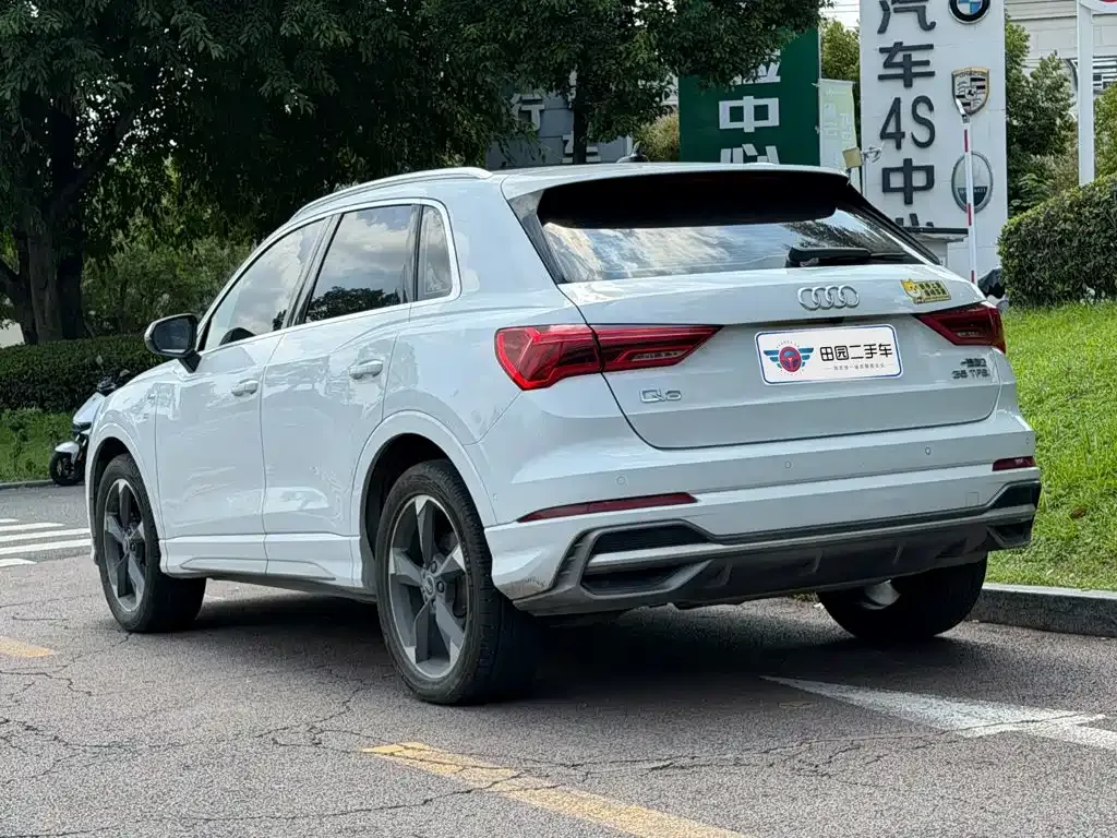 Audi Q3 — фото 10
