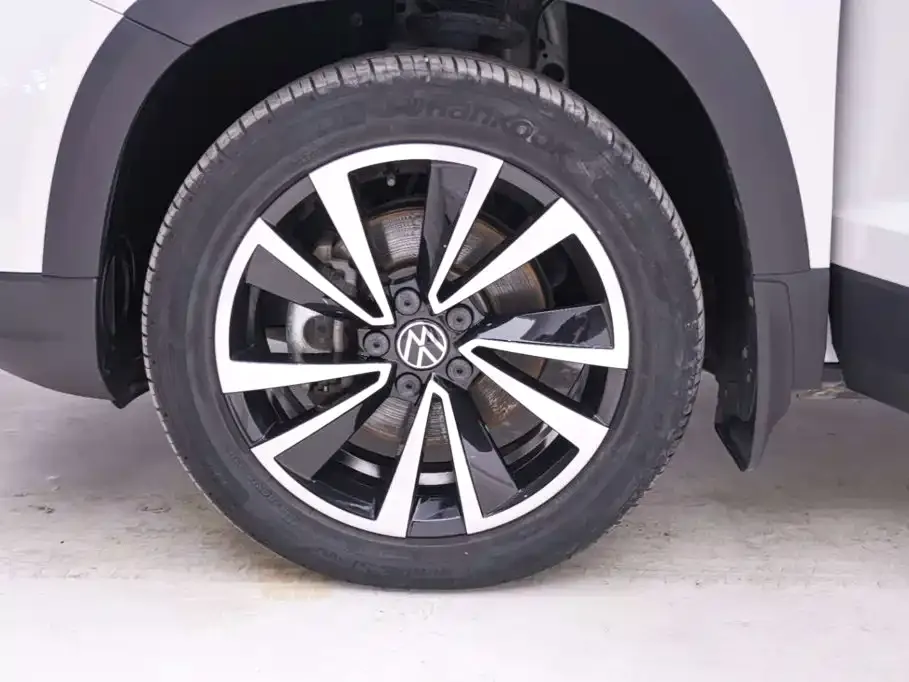 Volkswagen Tharu — фото 9