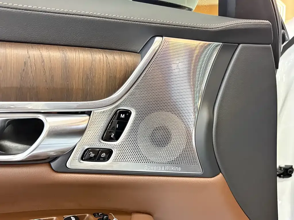 Volvo S90 — фото 10