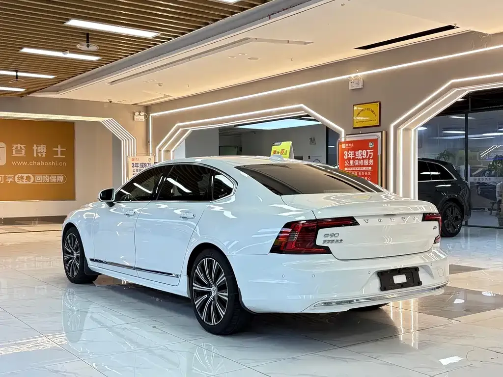 Volvo S90 — фото 6