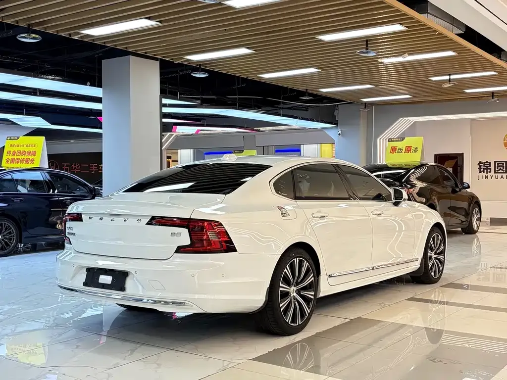 Volvo S90 — фото 9