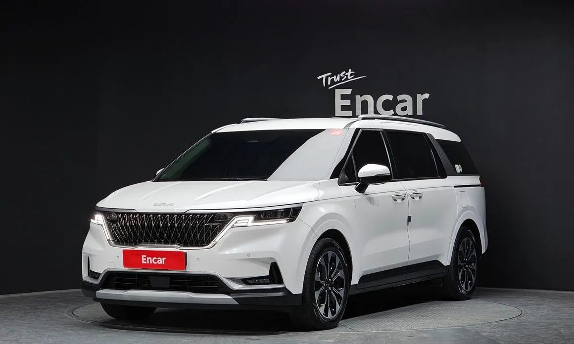 Kia Carnival — фото 1