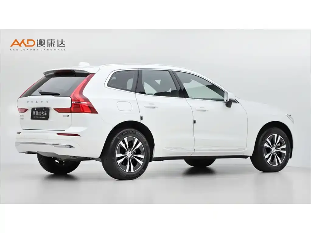 Volvo XC60 — фото 6