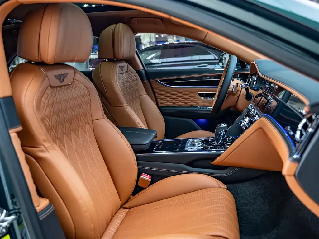Bentley Flying Spur — фото 7