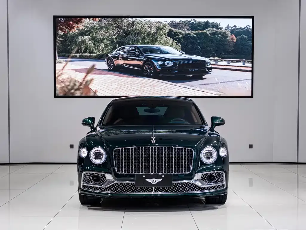 Bentley Flying Spur — фото 10