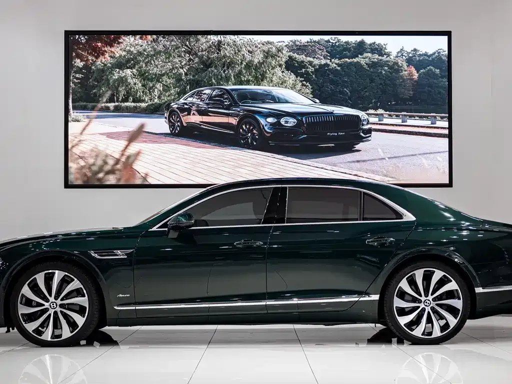 Bentley Flying Spur — фото 9