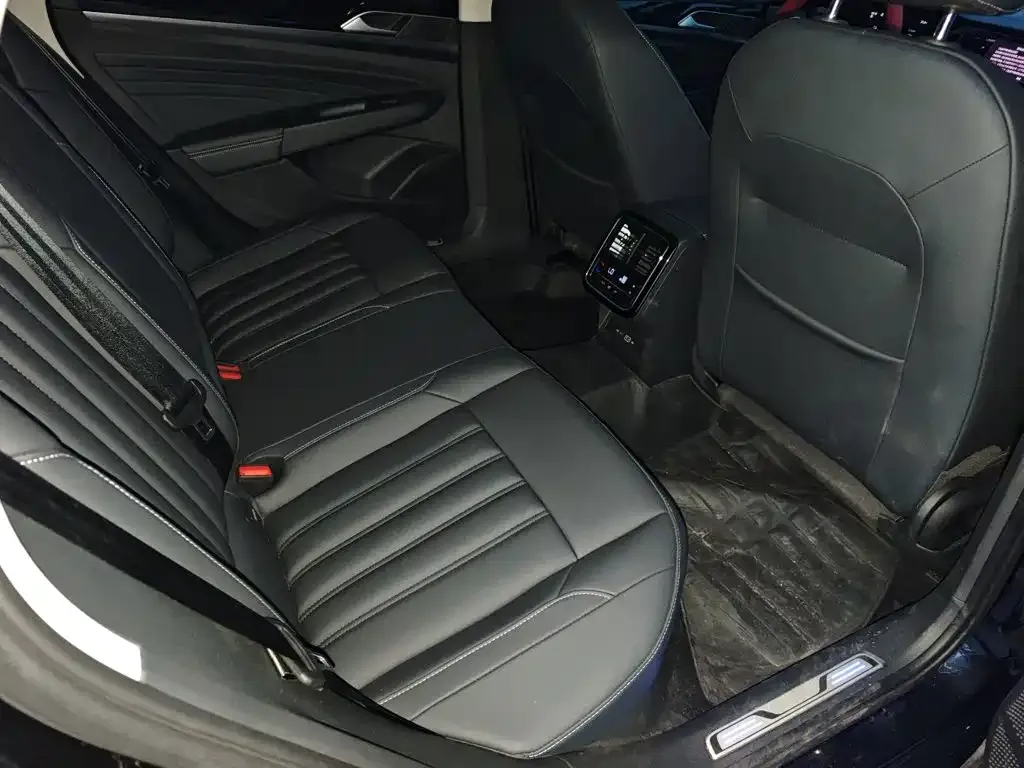Volkswagen 帕萨特插电混动 — фото 7