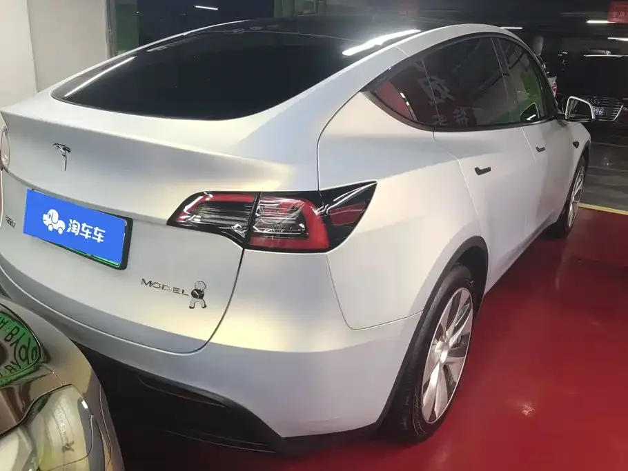 Tesla Model Y — фото 6