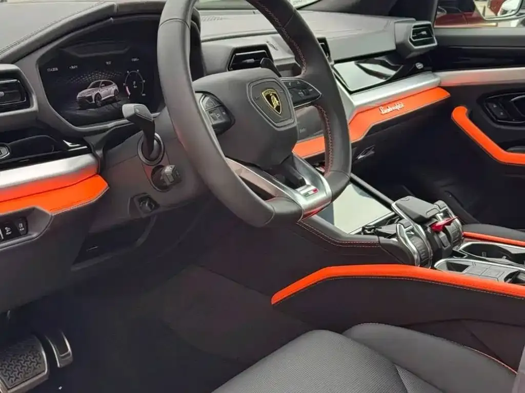 Lamborghini Urus SE — фото 7