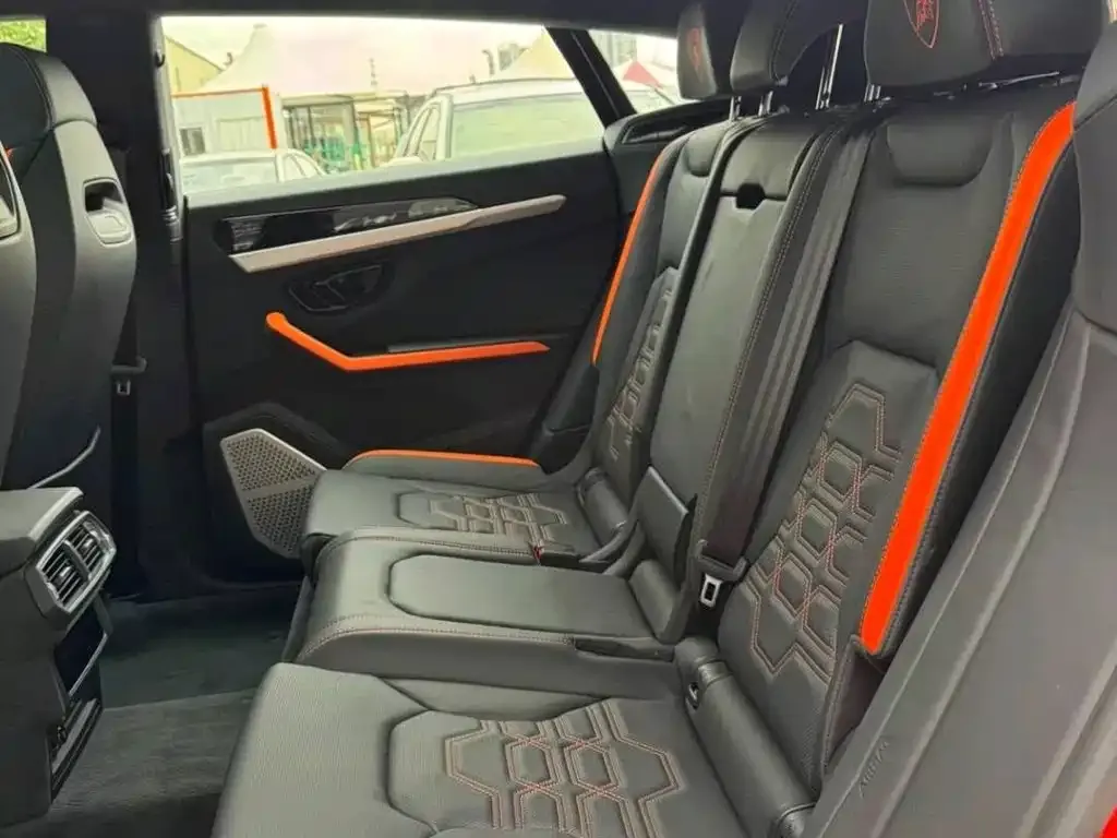Lamborghini Urus SE — фото 9