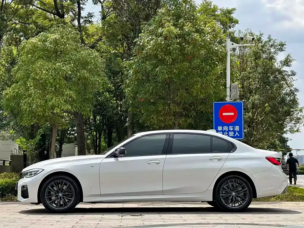 BMW 3 Series — фото 10