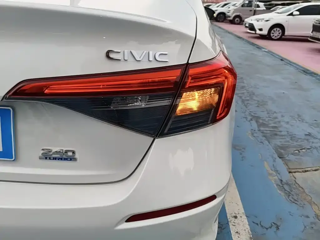 Honda Civic — фото 2