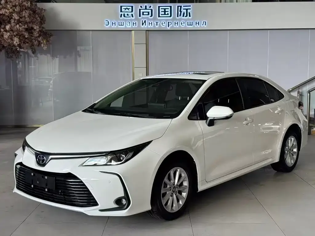 Toyota Corolla — фото 1