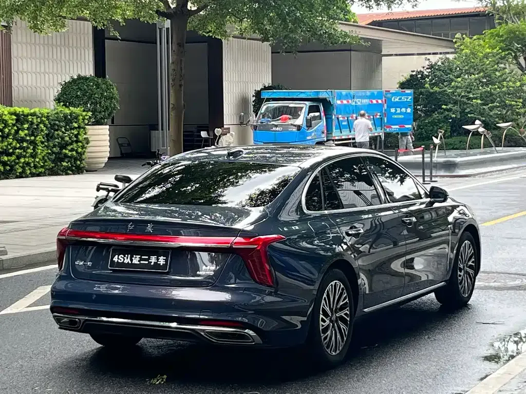 Hongqi H5 — фото 10