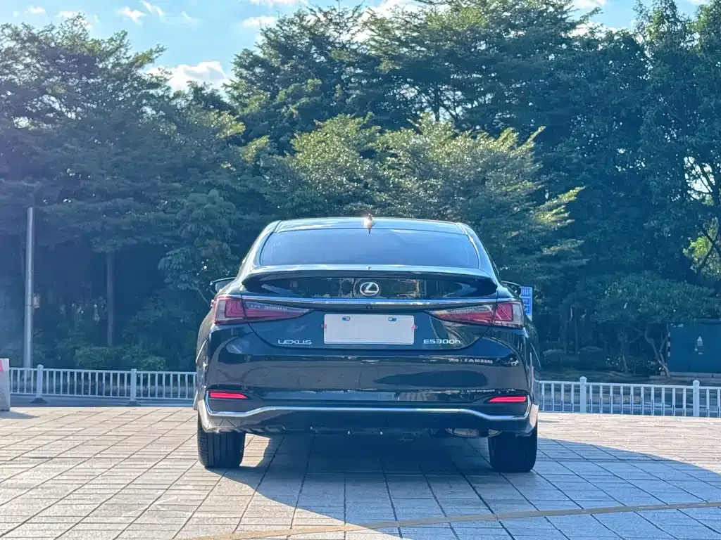 Lexus ES — фото 6