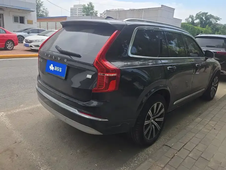 Volvo XC90 PHEV — фото 9