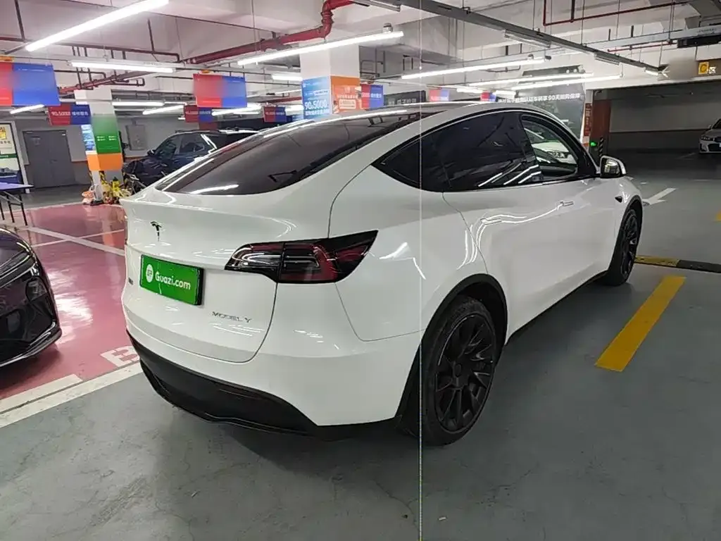 Tesla Model Y — фото 5