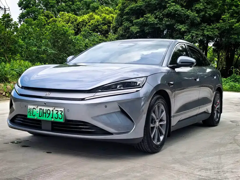 BYD Qin L — фото 1