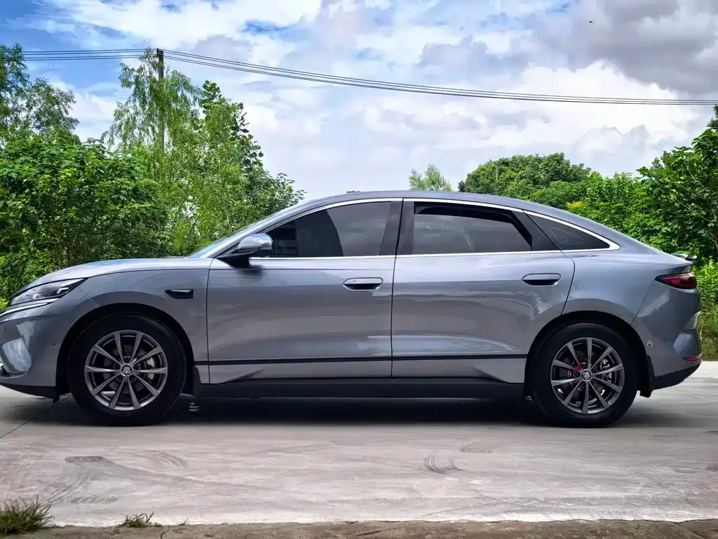BYD Qin L — фото 10
