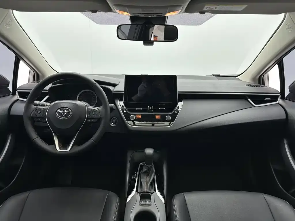 Toyota Corolla — фото 10