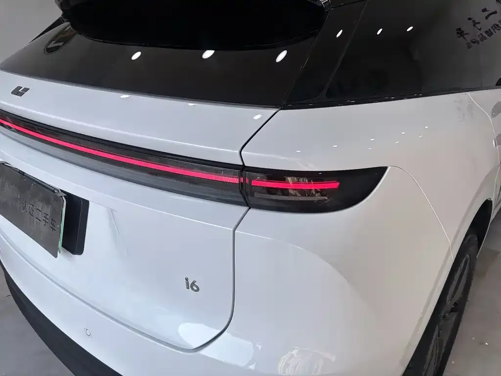 Li Auto i6 — фото 9