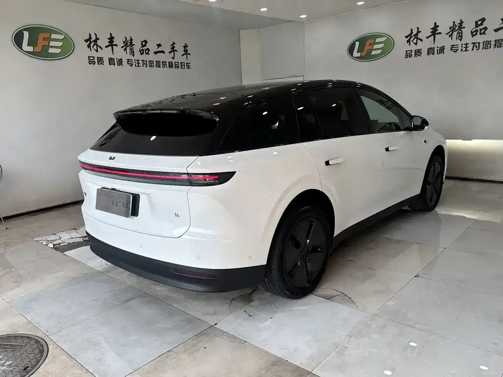 Li Auto i6 — фото 10