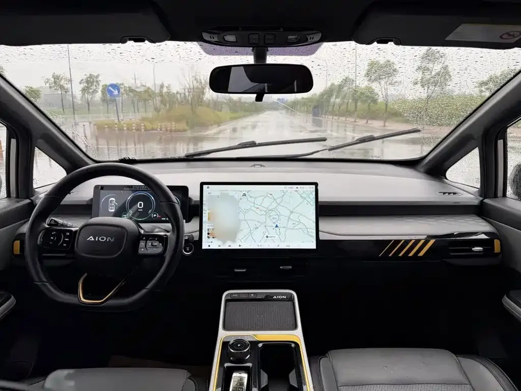 Aion Y — фото 7