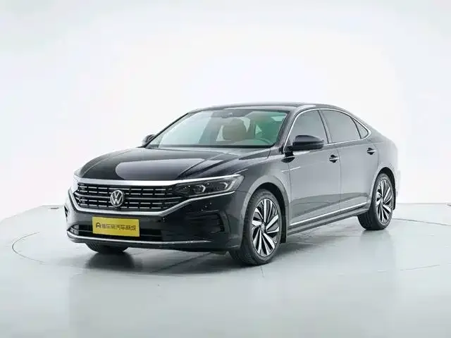 Volkswagen Passat — фото 1