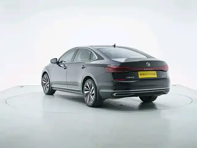Volkswagen Passat — фото 6