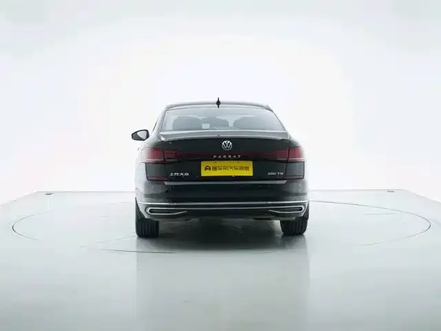 Volkswagen Passat — фото 8