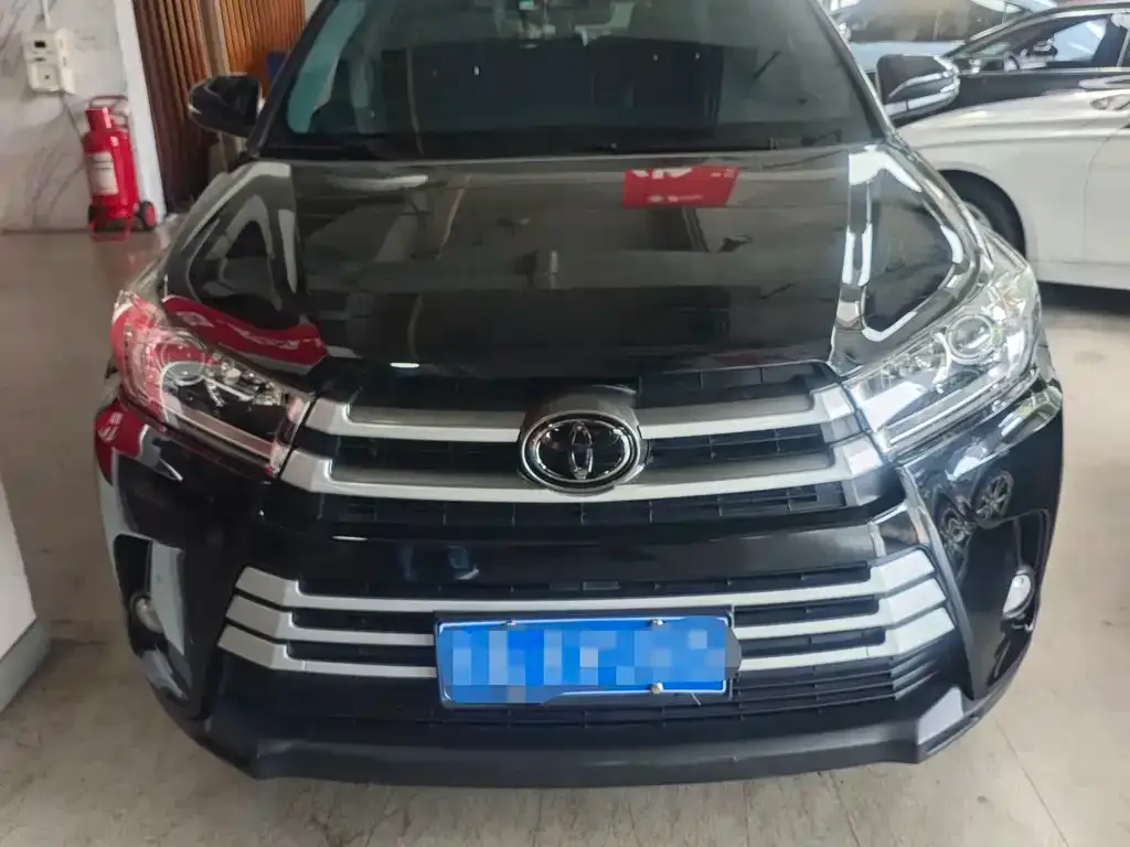 Toyota Highlander — фото 5