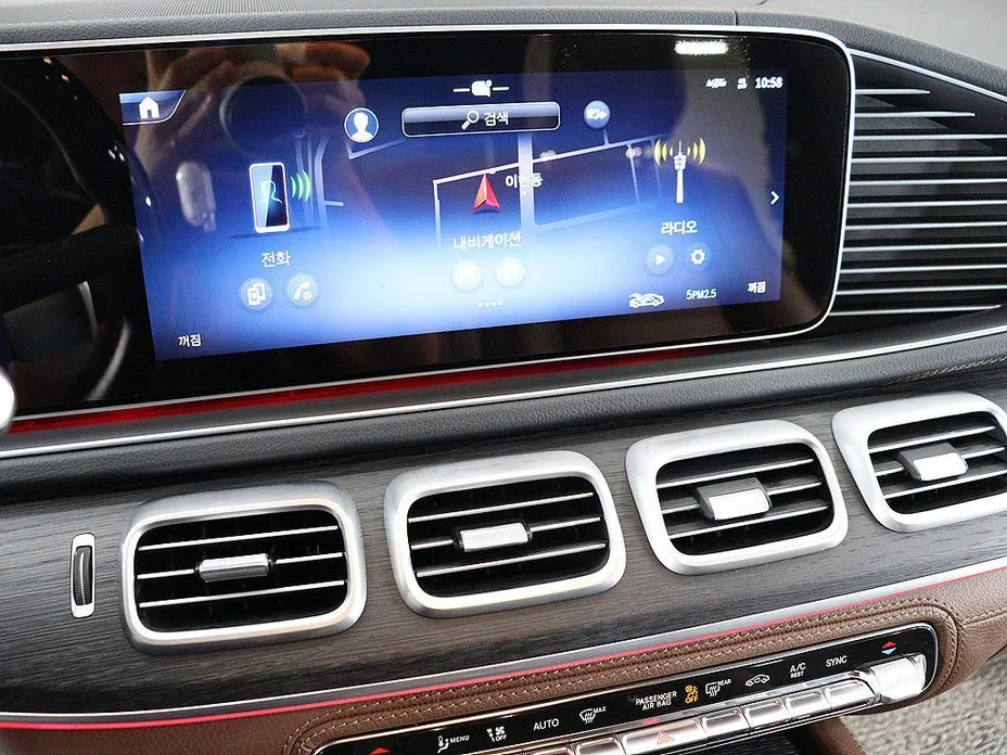 Mercedes-Benz GLS-Class — фото 10
