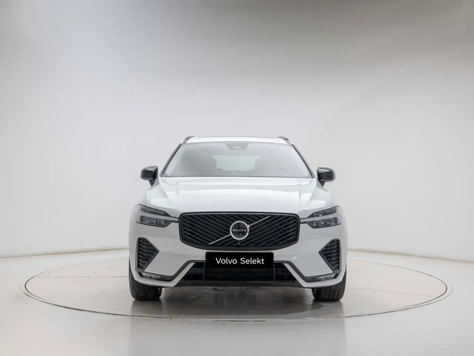 Volvo XC60 — фото 7
