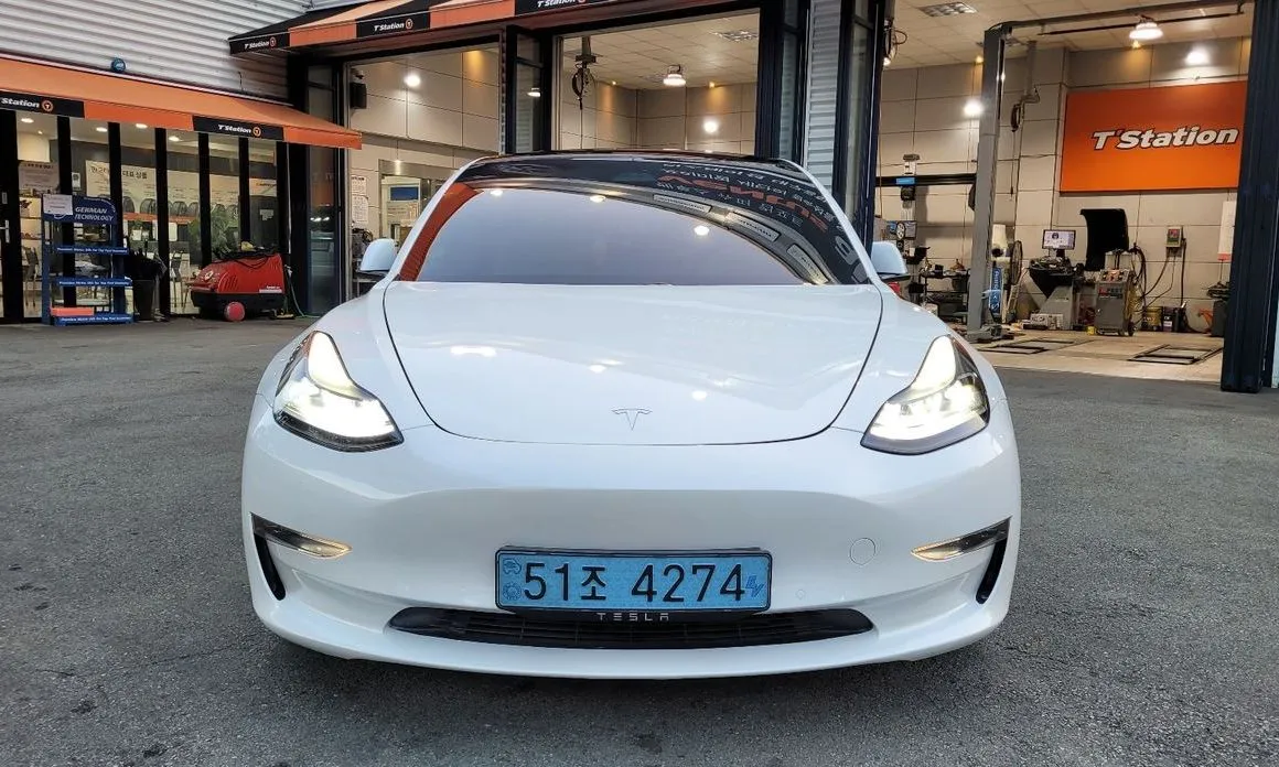 Tesla Model 3 — фото 8