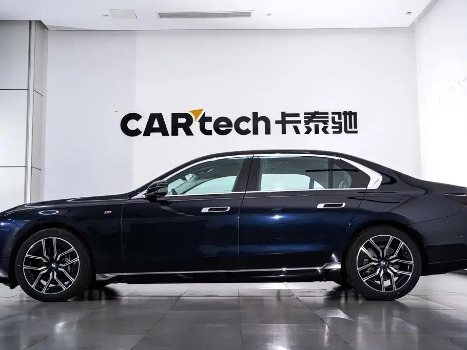 BMW 7 Series — фото 4