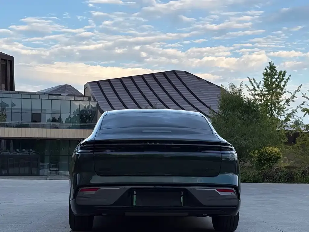 Geely Galaxy Xingyao 8 — фото 3