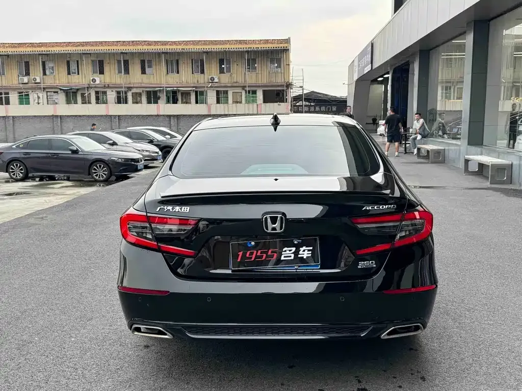Honda Accord — фото 4