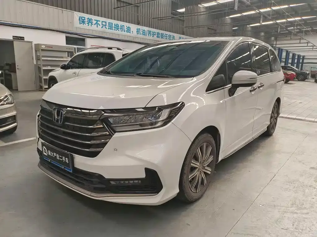 Honda Odyssey — фото 1