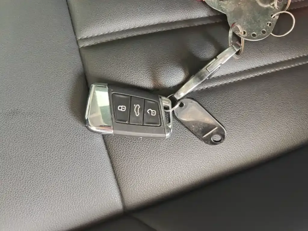 Volkswagen Passat — фото 8
