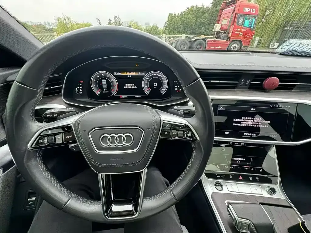 Audi A6L — фото 8