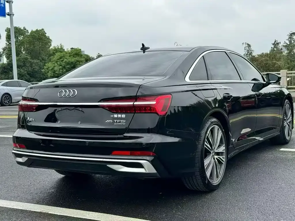 Audi A6L — фото 6